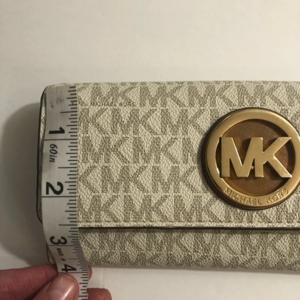 Michael kors white gold tone signature mk wallet